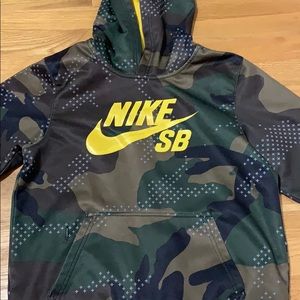 A army Nike sweater